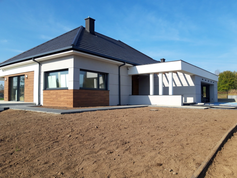 Ocieplenie budynku i elewacja - Lisia Góra