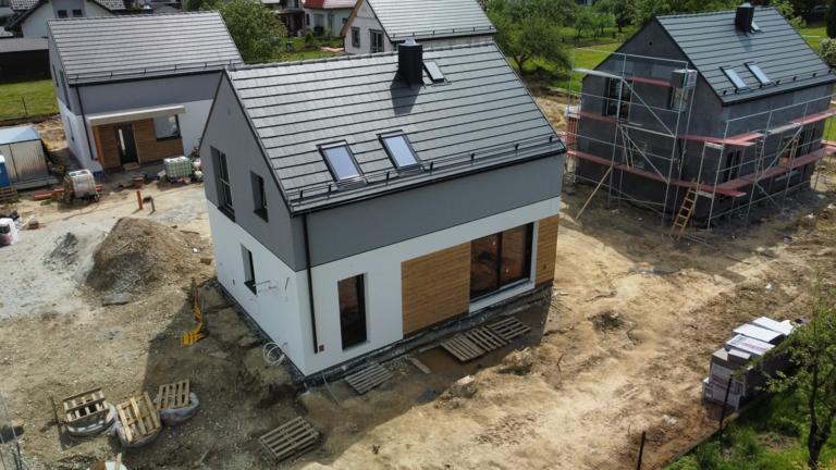 Ocieplenie budynku i elewacja - Zgłobice